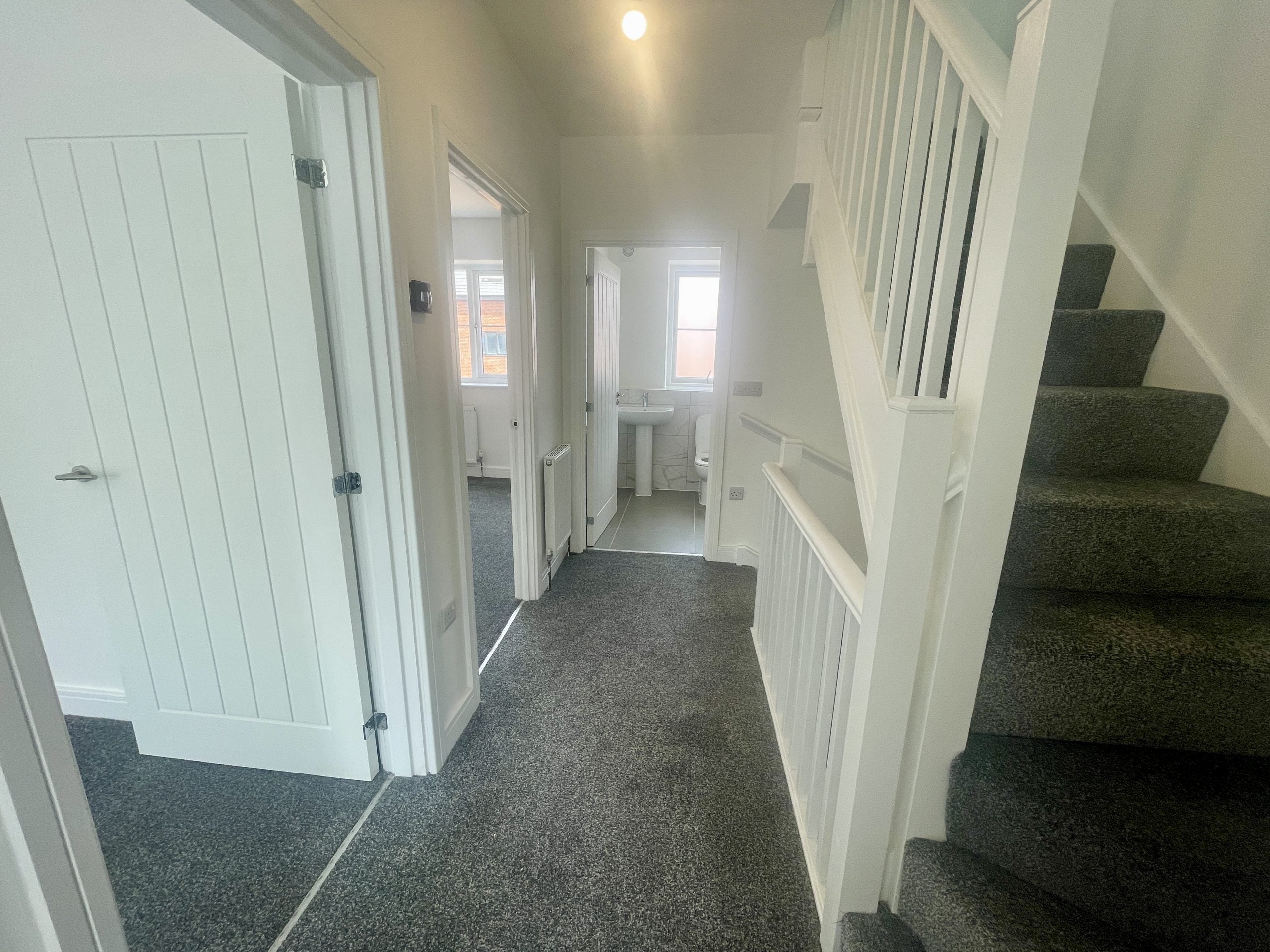 Room Eighth Avenue in Luton