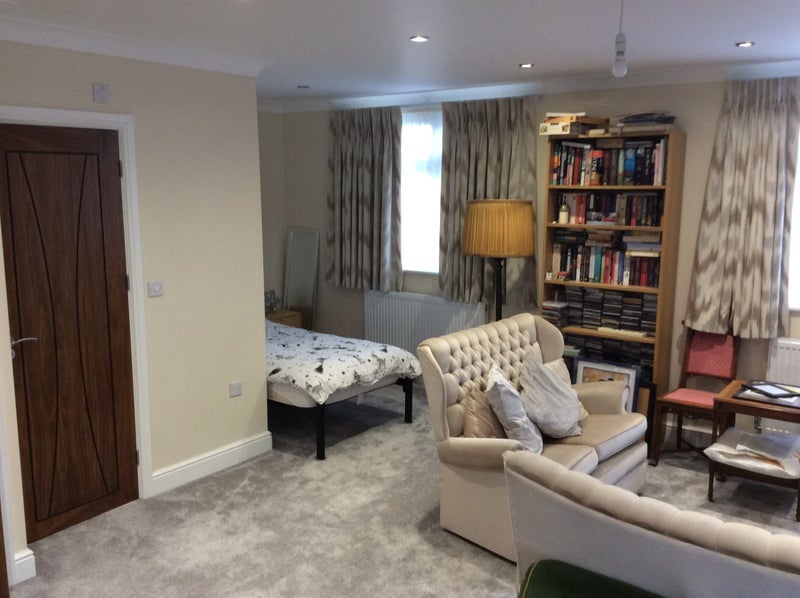 Room Courtfield Avenue in Greater London