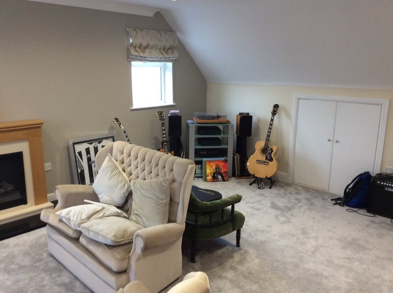 Room Courtfield Avenue in Greater London