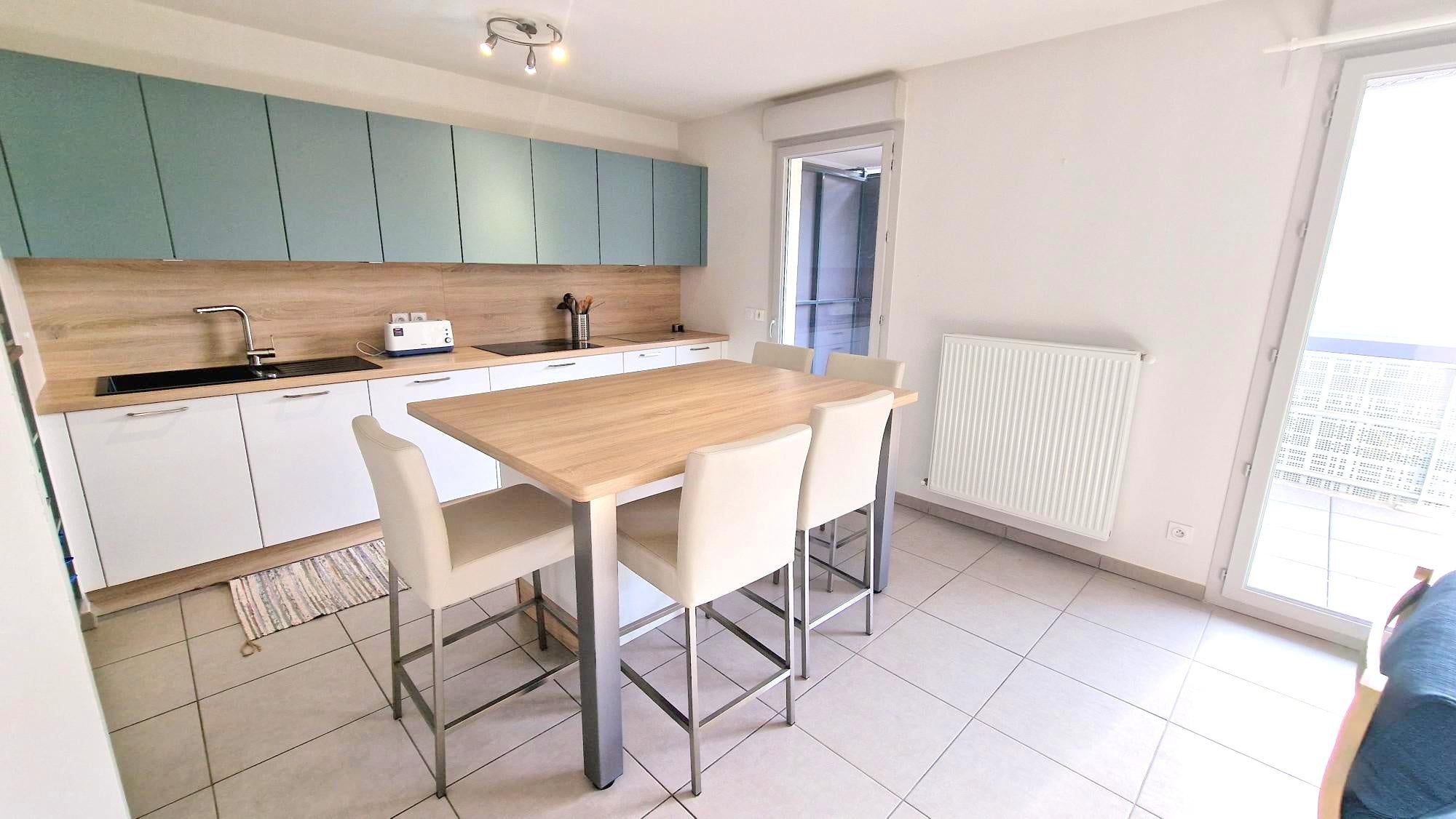 Flat Rue Maryse Bastié in Lyon