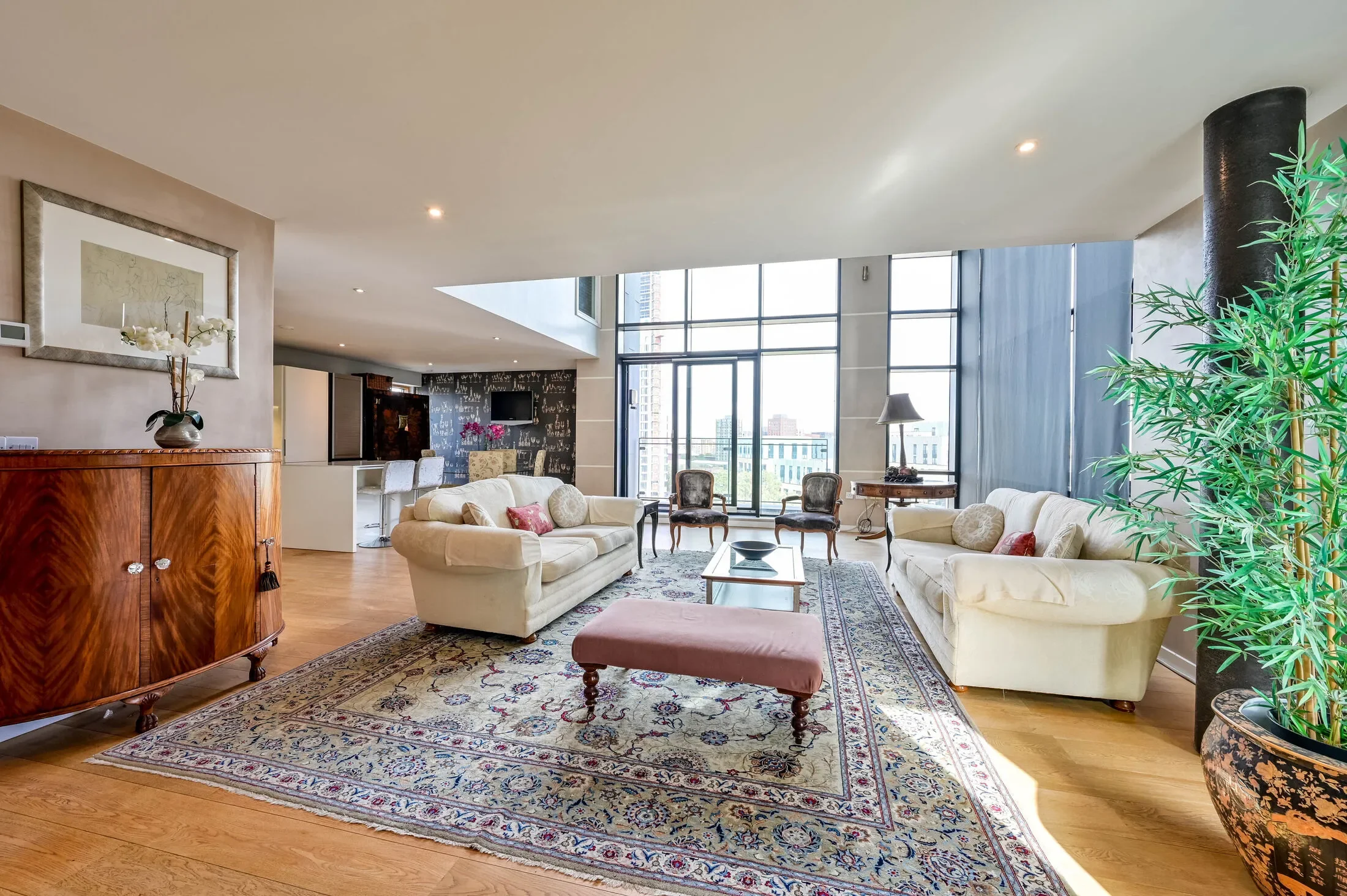 Flat Hardwicks Square in Greater London
