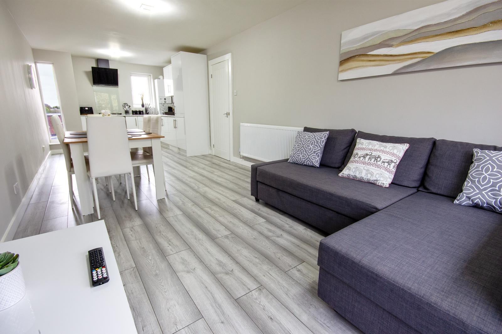 Flat Polesden Gardens in Greater London