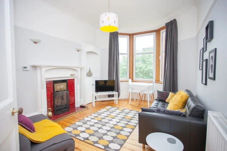 Flat Esmond Street in Glasgow