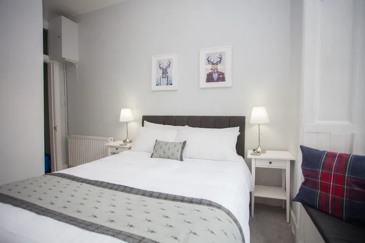 Flat Esmond Street in Glasgow