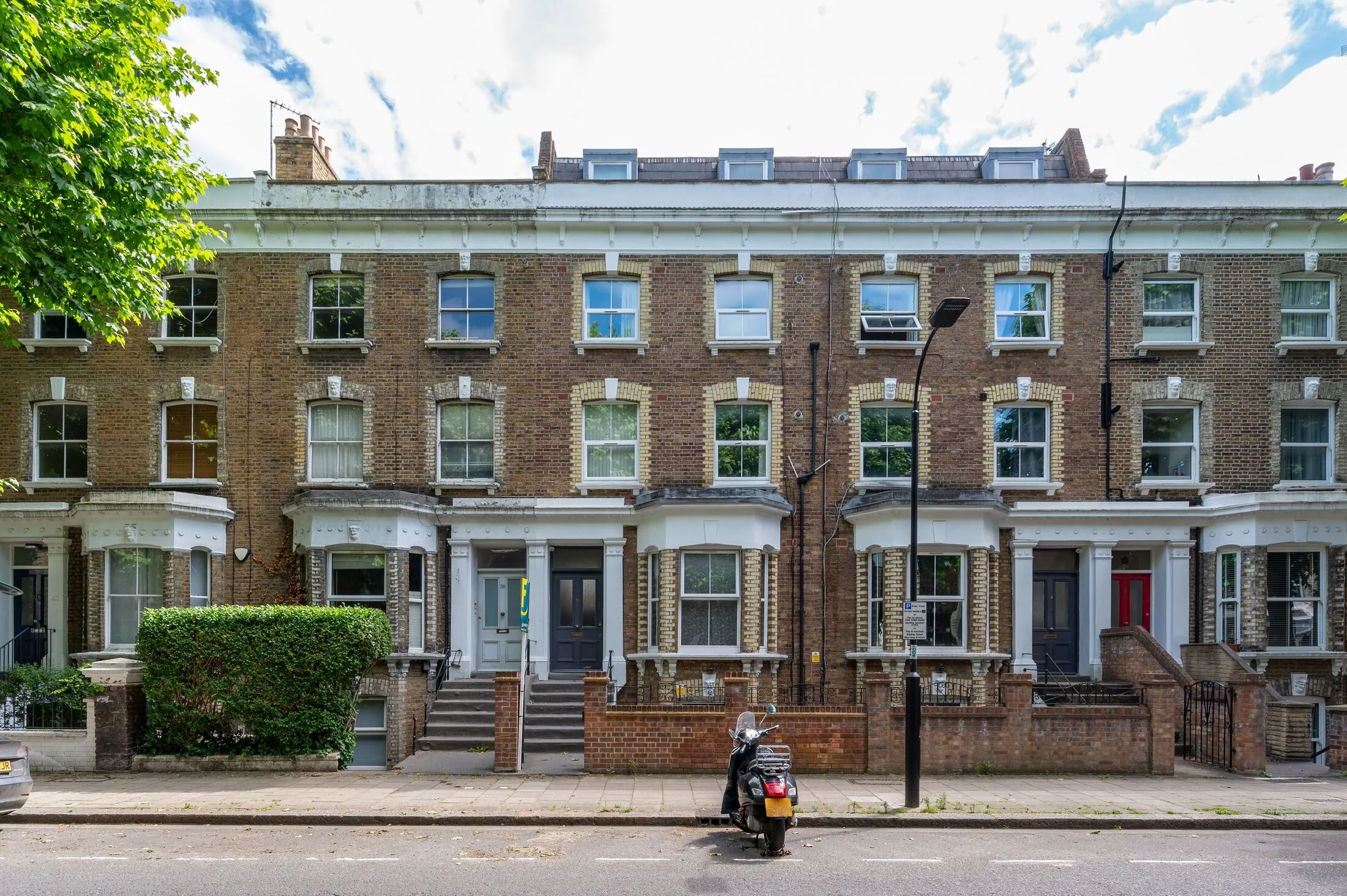 Flat Loftus Road in Greater London