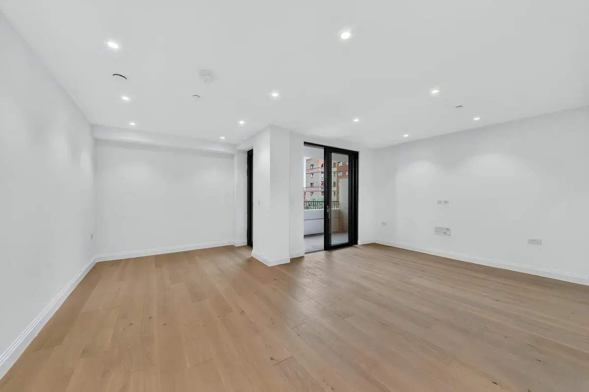 Flat Barclay Road in Greater London