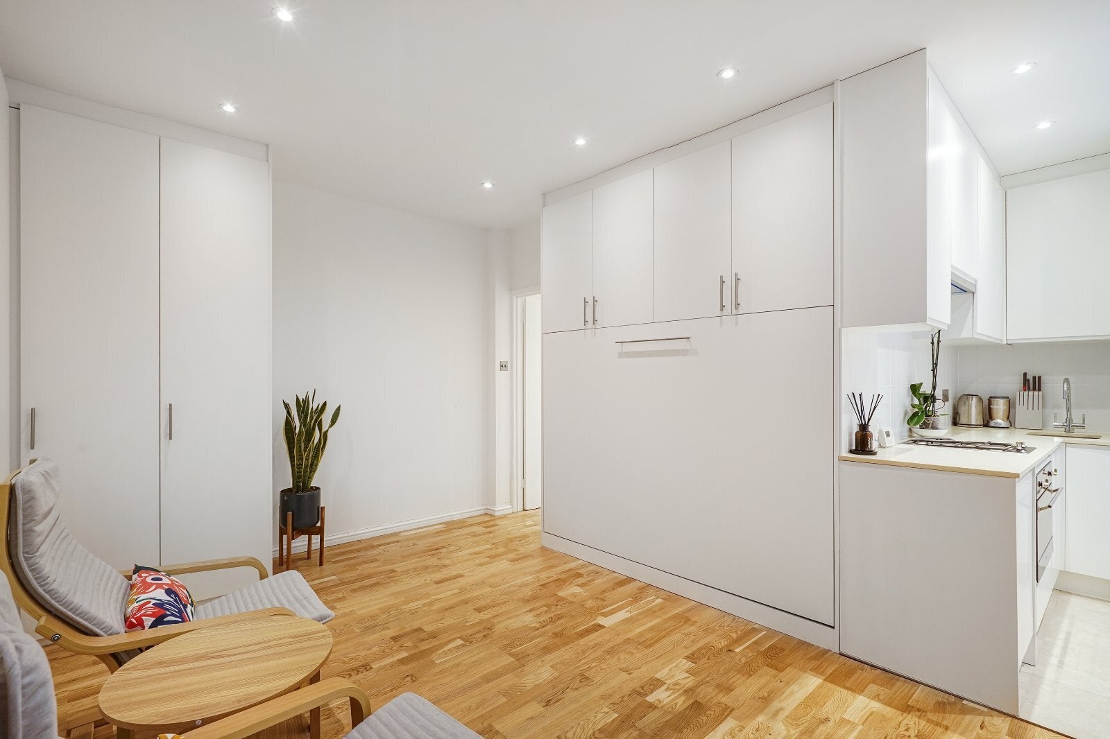 Flat Charlwood Street in City of Westminster