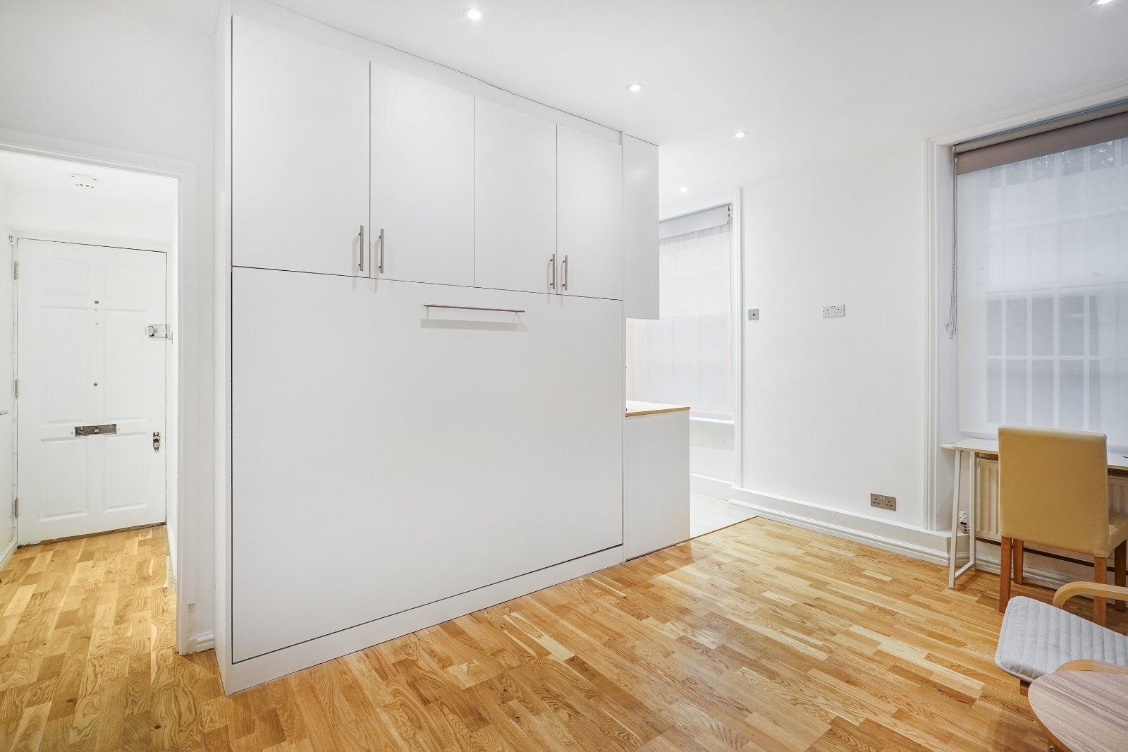 Flat Charlwood Street in City of Westminster