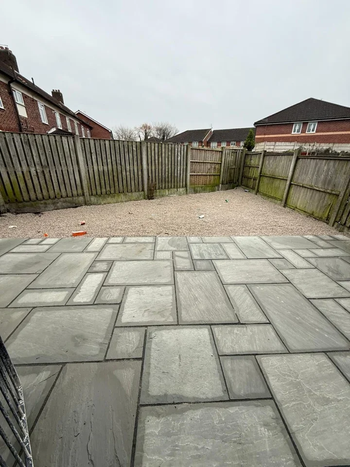House Woolfall Close in Huyton