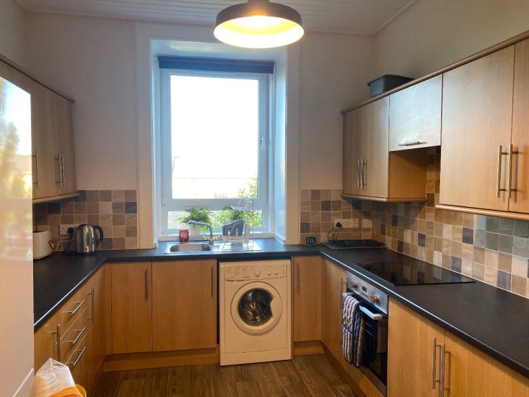 Flat Buccleuch Terrace in City of Edinburgh