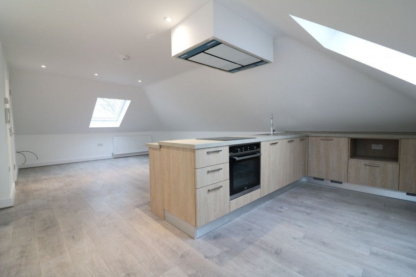Flat Hedworth Avenue in Waltham Cross