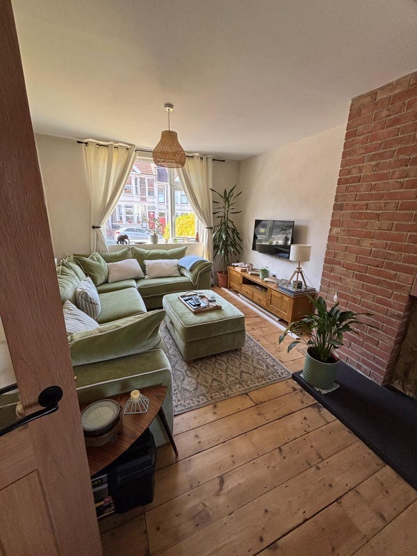 Room Luckwell Road in Bristol