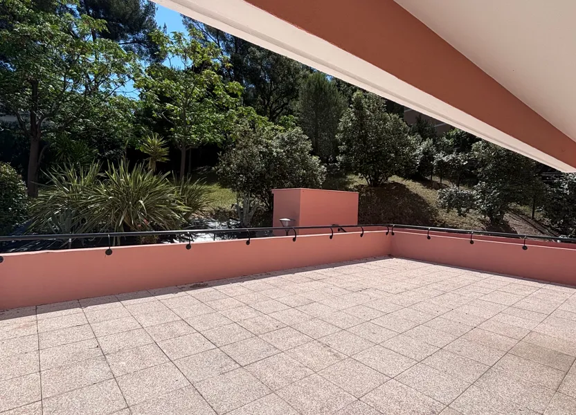 Flat Avenue des Collines de Tamaris in La Seyne-sur-Mer