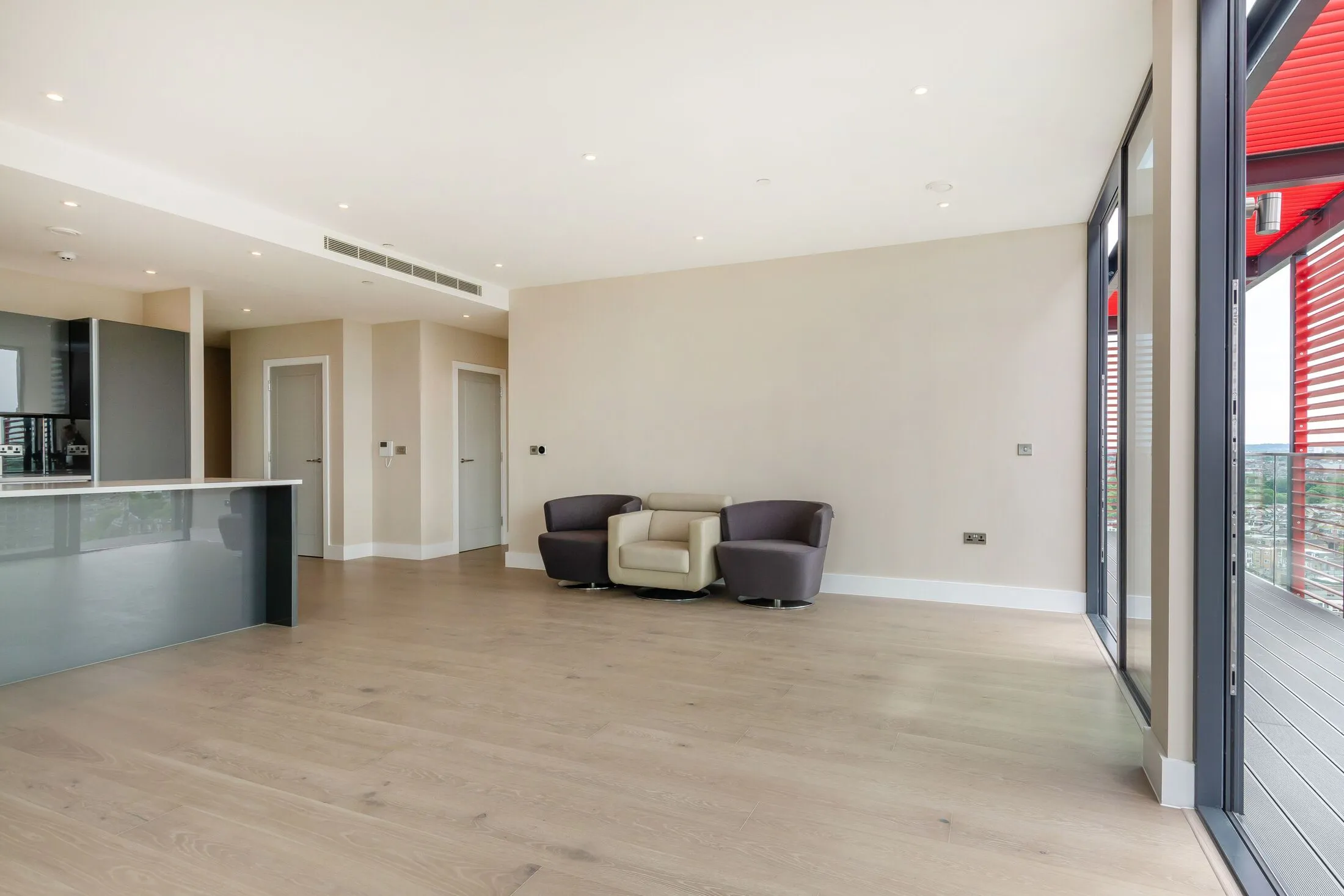 Flat Gwynne Road in Greater London