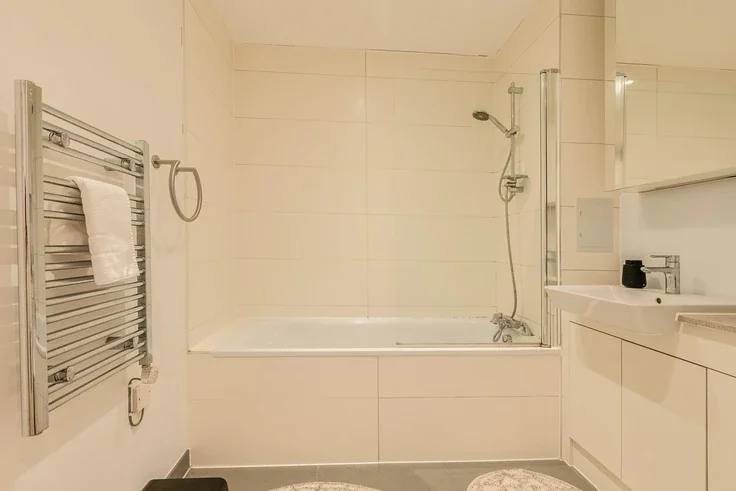 Flat Aston Street in Greater London