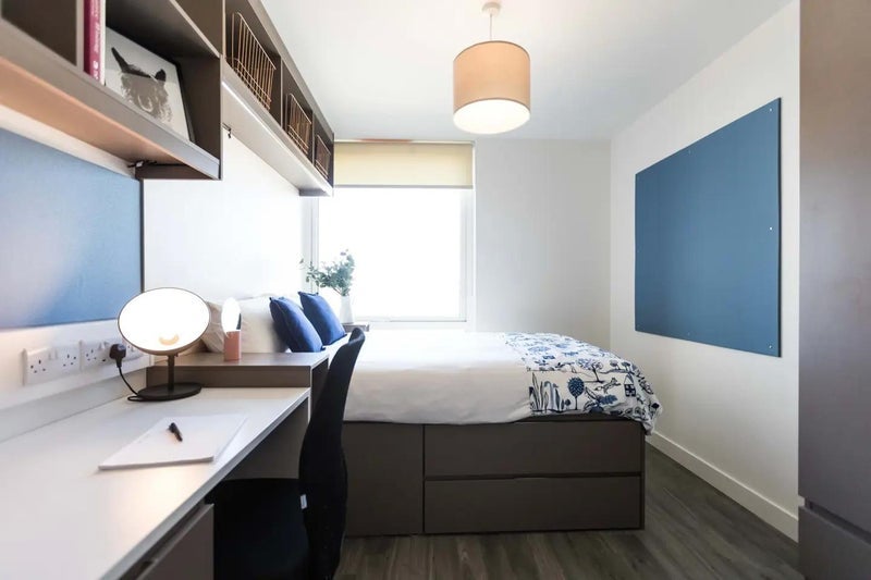 Room Beresford Road in Greater London