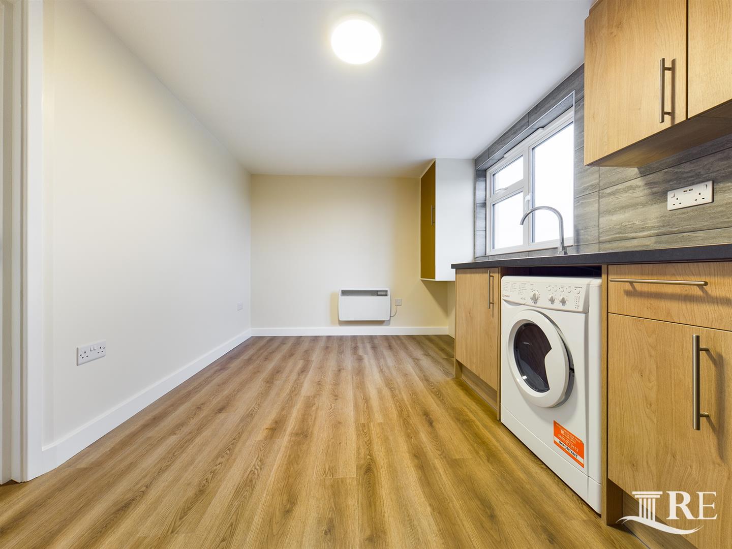 Flat Brampton Road in Greater London