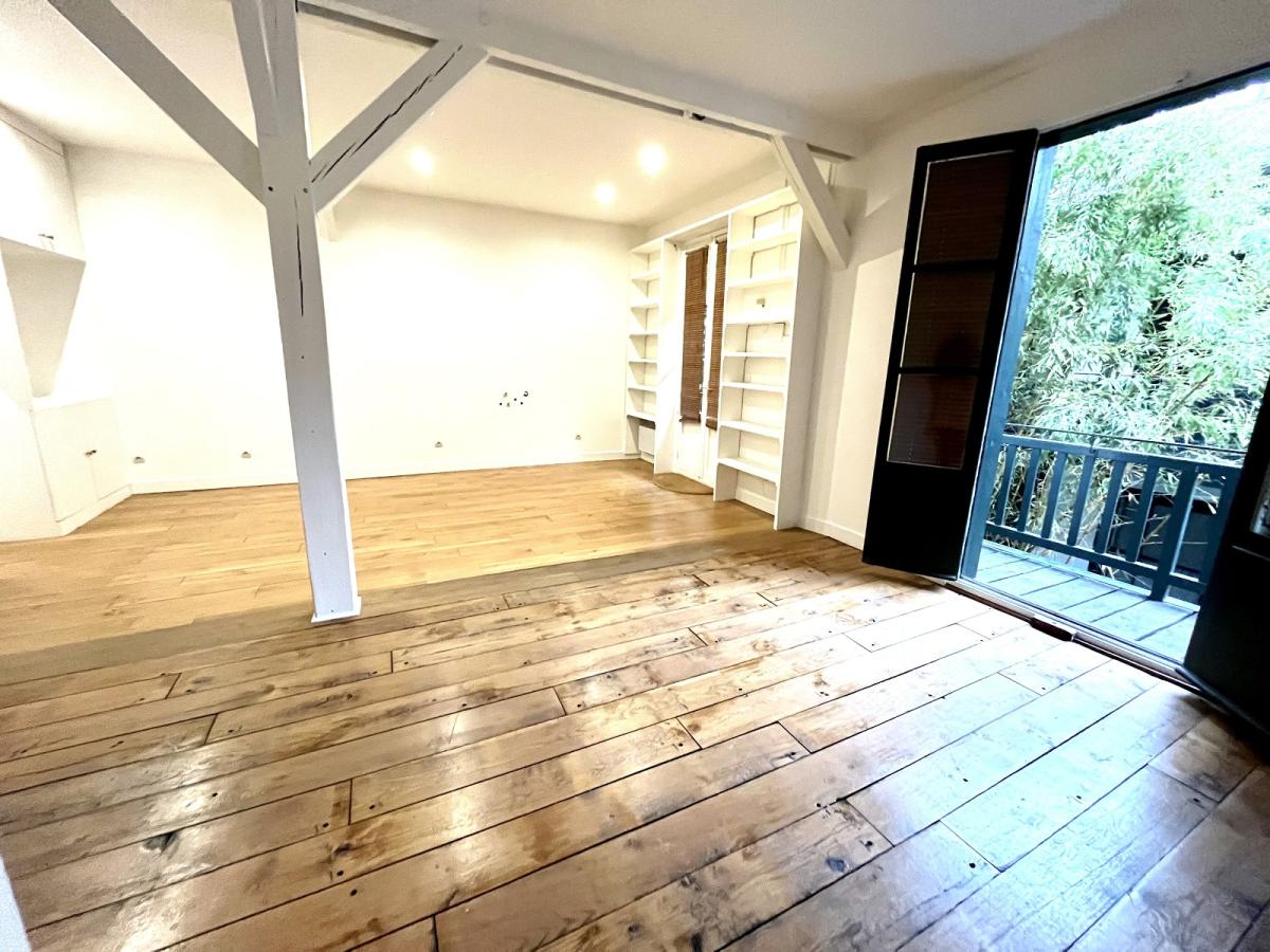 Appartement Quai de Valmy à Paris