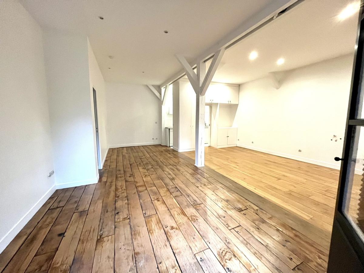 Appartement Quai de Valmy à Paris
