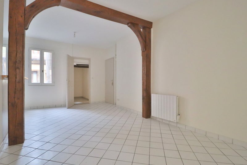 Flat Rue Champeaux in Troyes