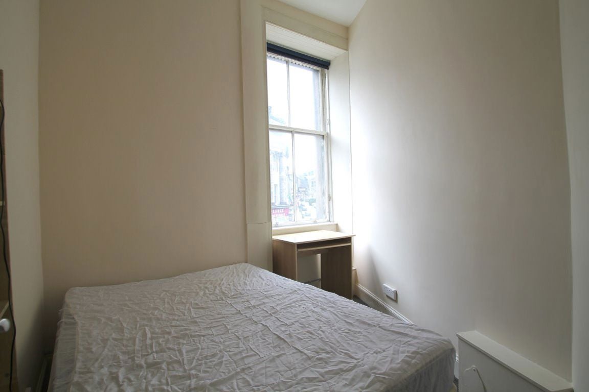 Flat Montgomery Street in City of Edinburgh