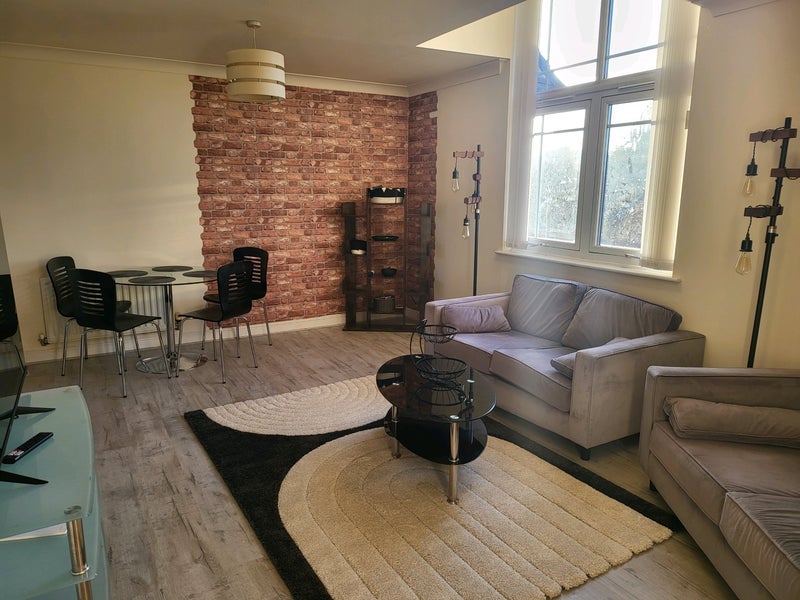 Room Yew Street in Manchester