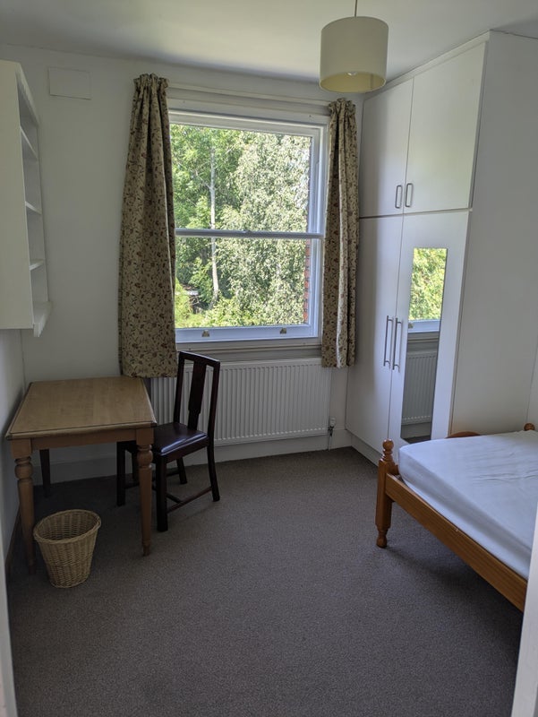 Room Chevening Road in Greater London