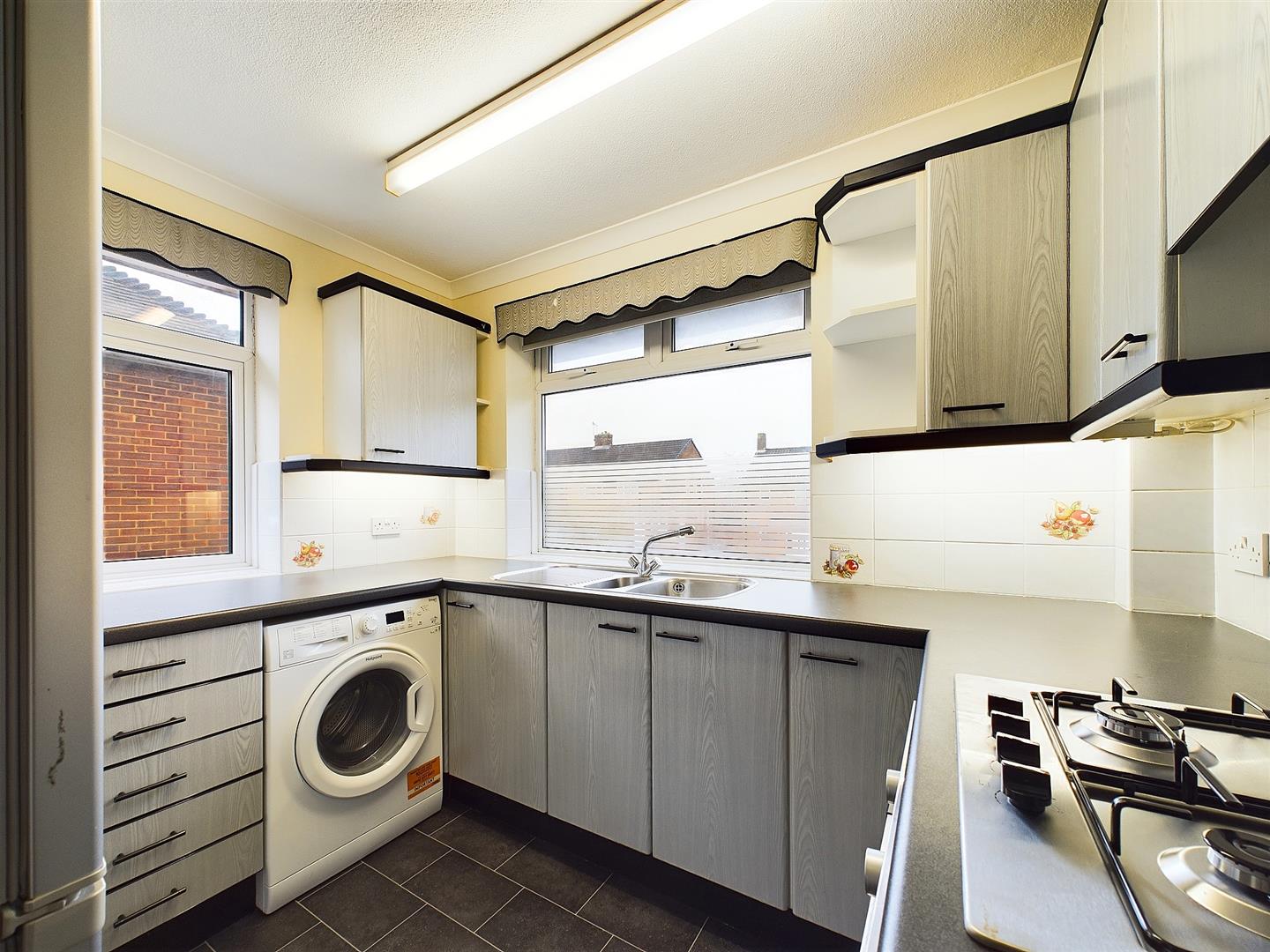 Flat Whitby Road in Greater London