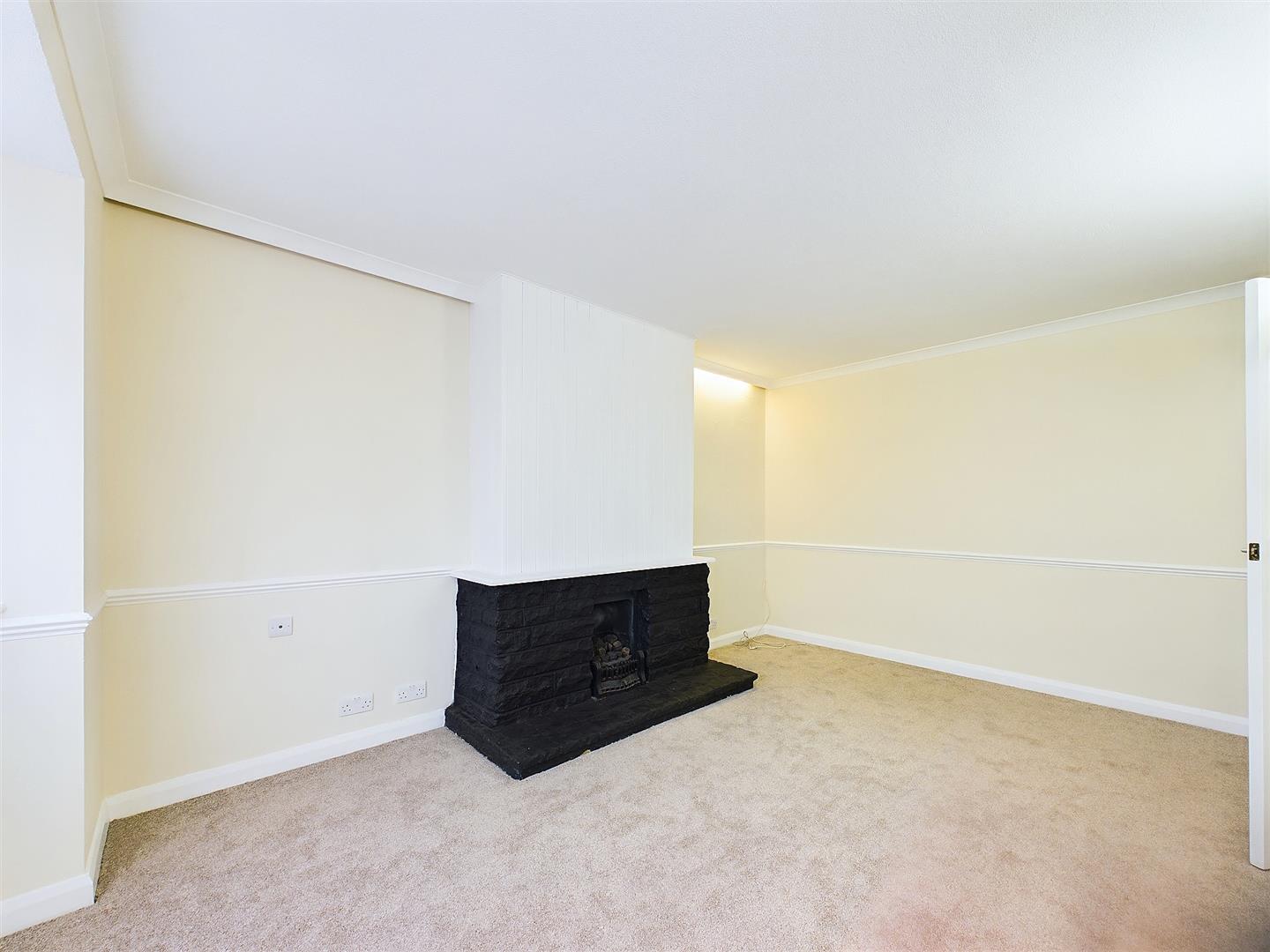 Flat Whitby Road in Greater London