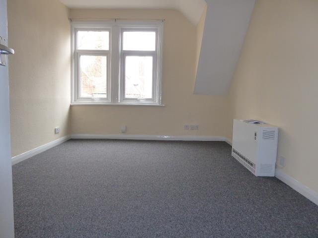 Flat Westcotes Drive in Leicester