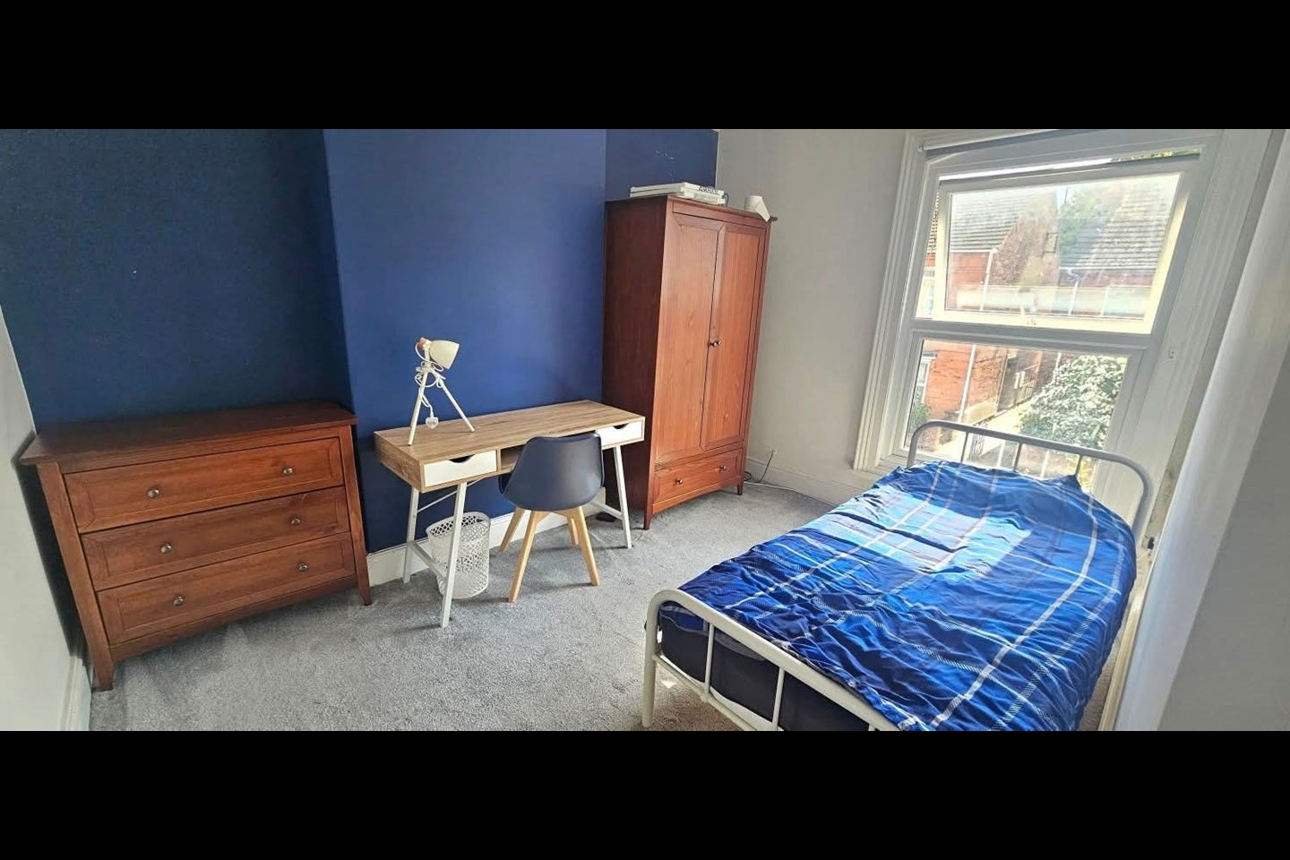 Room Tunnard Street in Boston