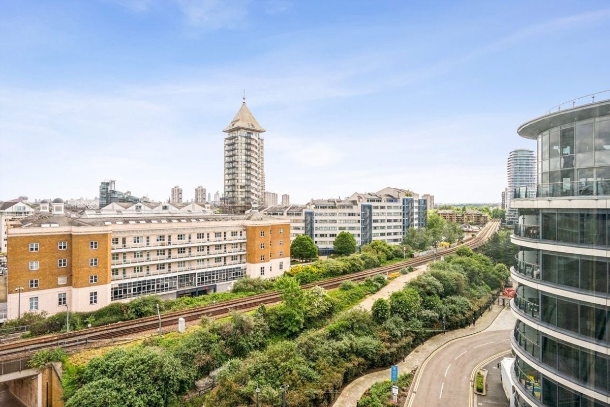 Flat Imperial Road in Greater London