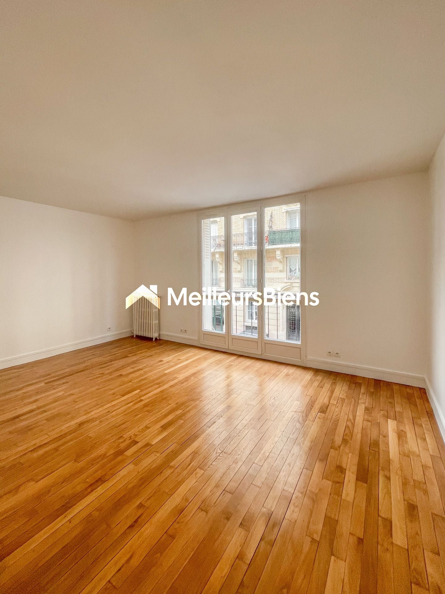 Flat Rue Maryse Hilsz in Levallois-Perret