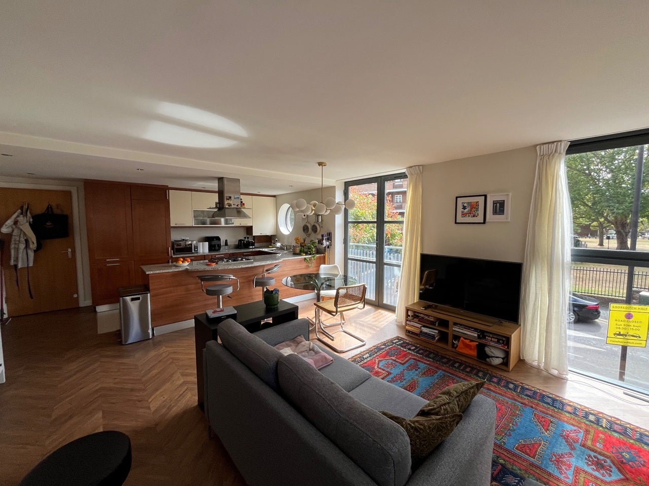Flat Fanshaw Street in Greater London