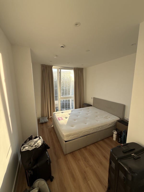 Flat Caithness Walk in Greater London