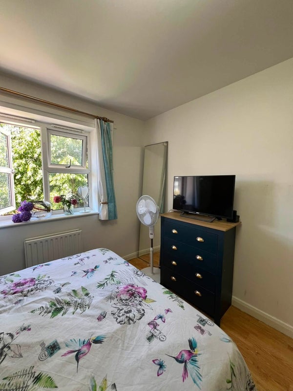 Room Border Gardens in Greater London