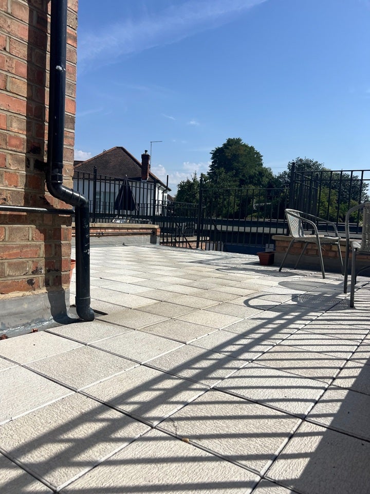 Flat Chandos Avenue in Greater London