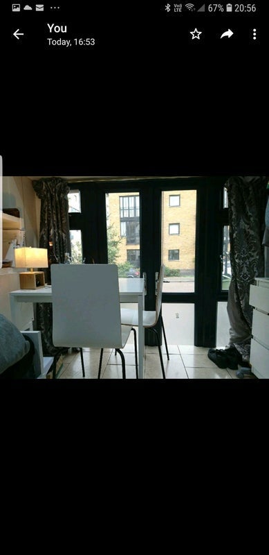 Room Rainbow Avenue in Greater London