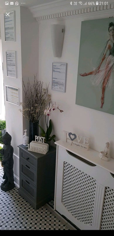 Room Rainbow Avenue in Greater London