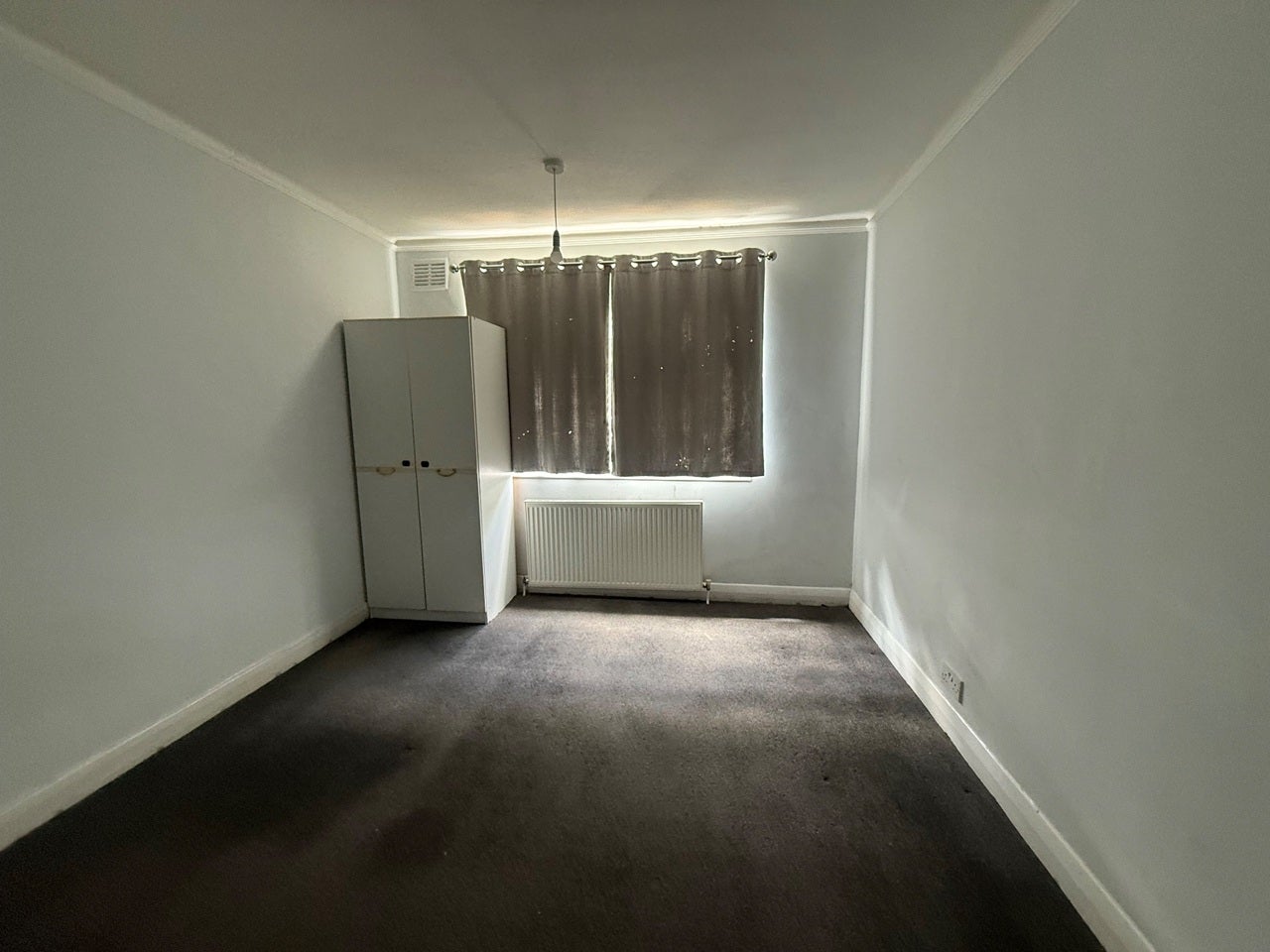Flat Grange View Road in Greater London