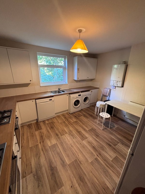 Room Belmont Road in Bristol