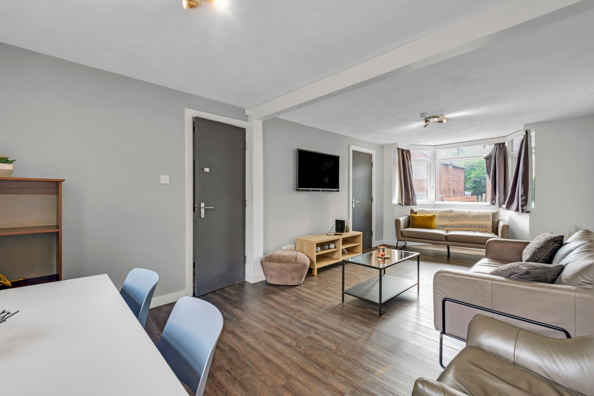 House Estcourt Terrace in Leeds