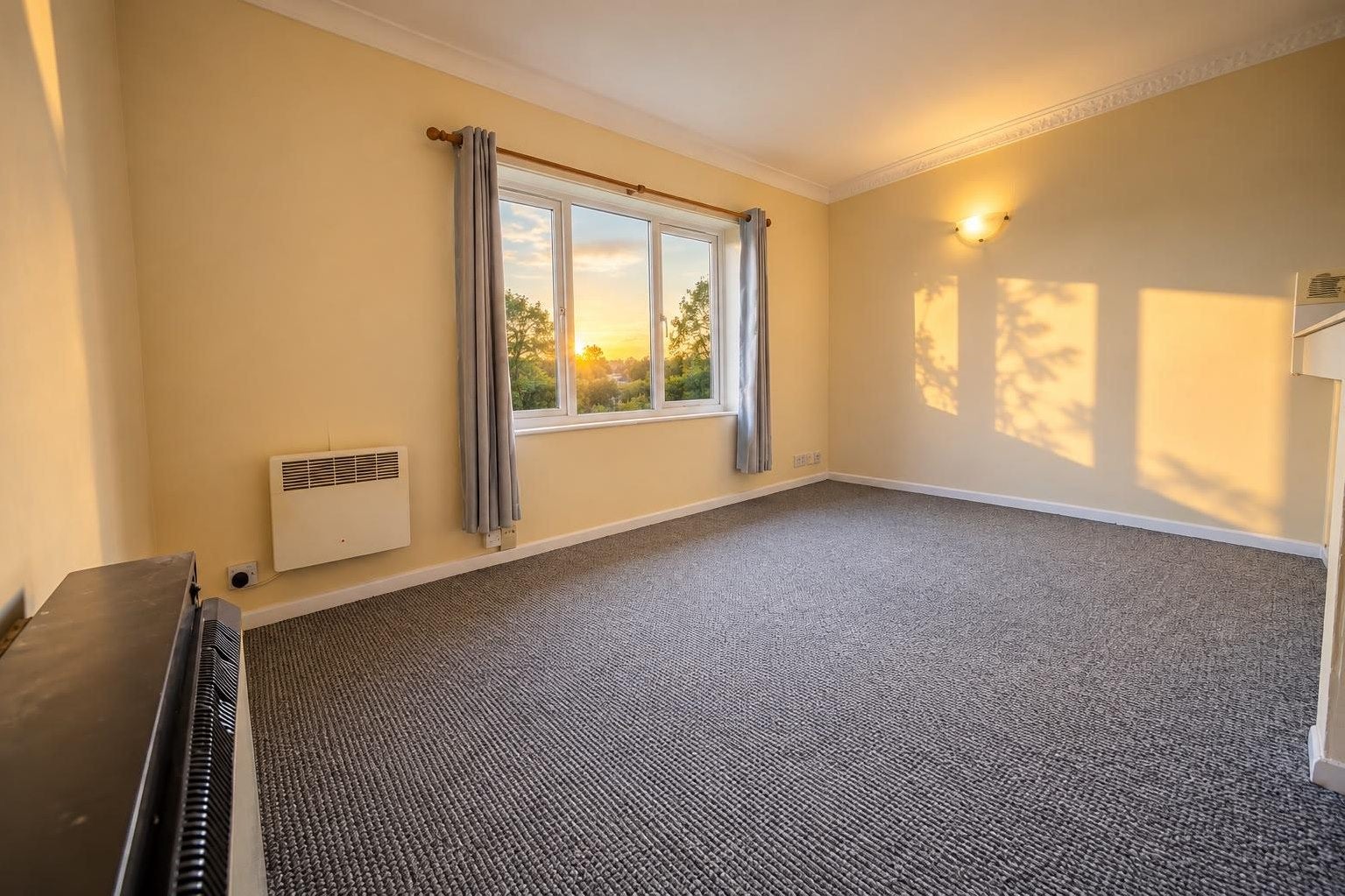 Flat Grilse Close in Greater London
