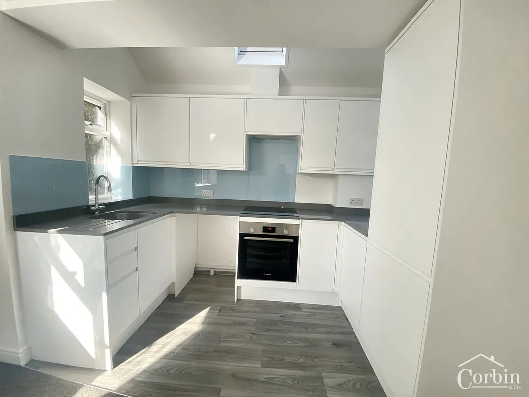 Flat Jewell Road in Bournemouth