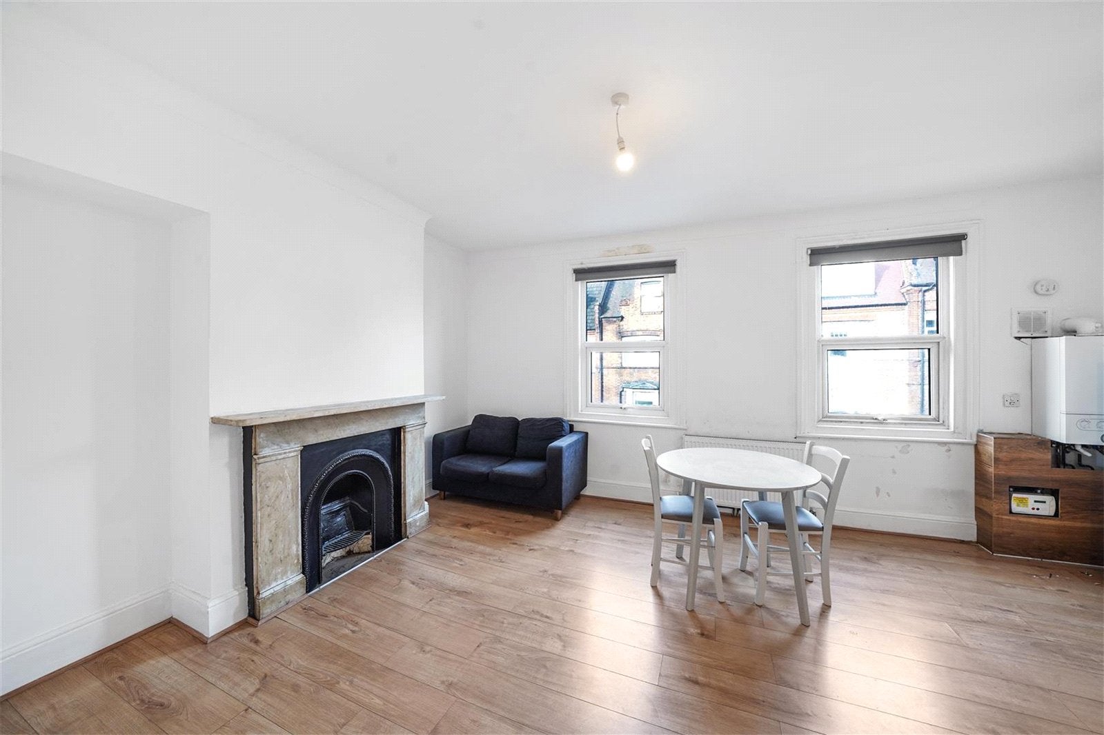 Flat Streatham High Road in Greater London