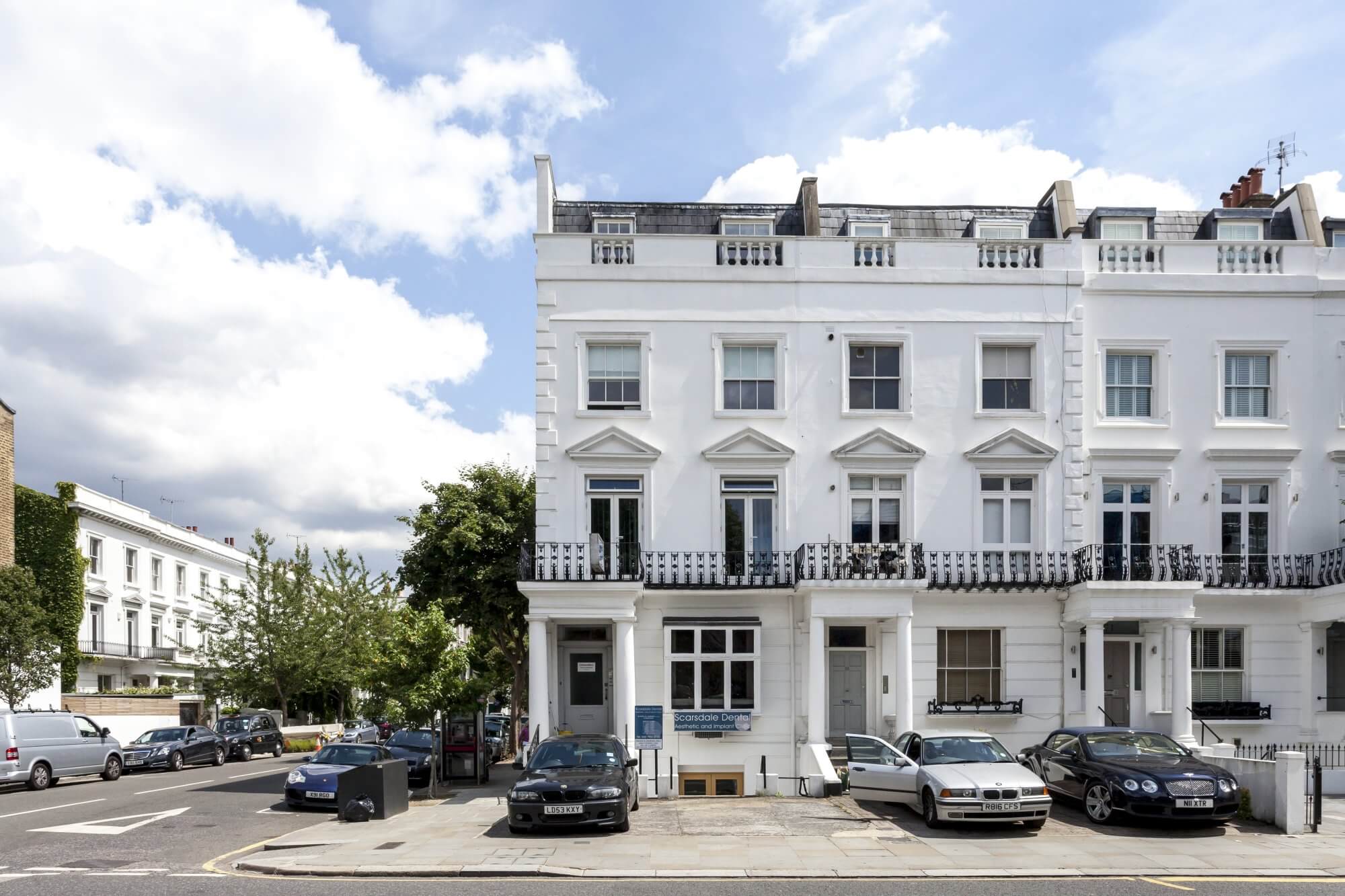 Flat Sloane Avenue in Greater London