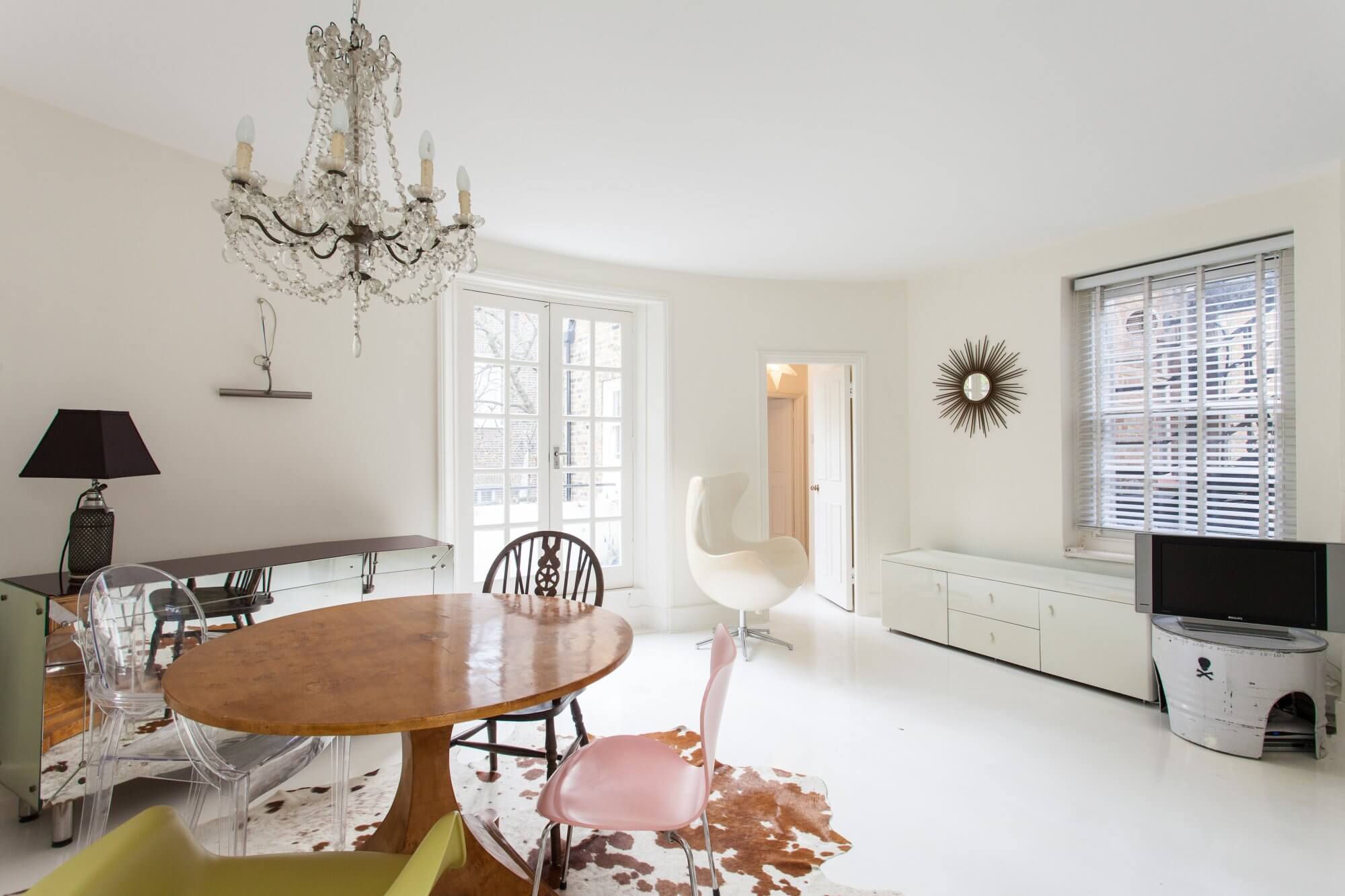 Flat Sloane Avenue in Greater London
