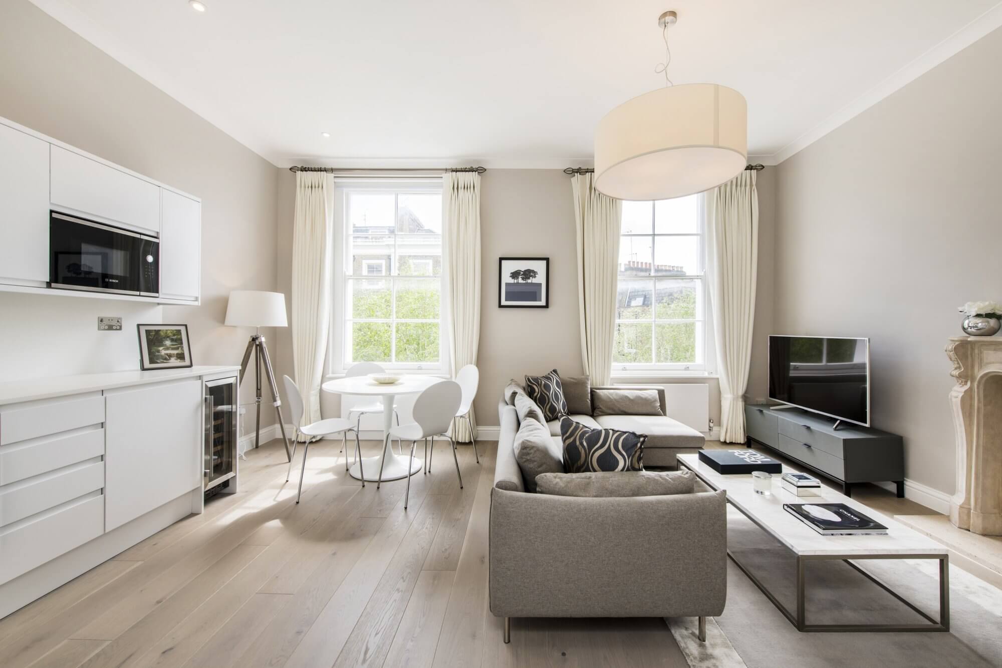 Flat Sloane Avenue in Greater London