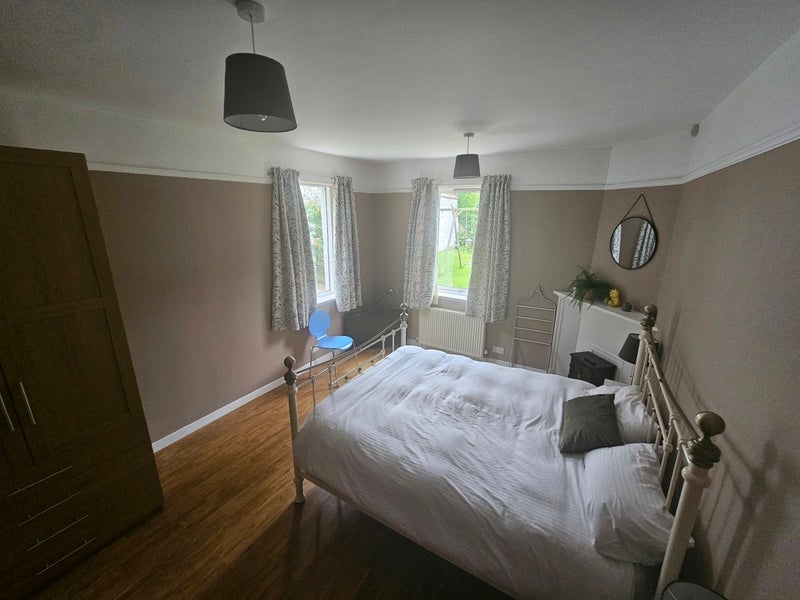 Room Comiston Rise in City of Edinburgh