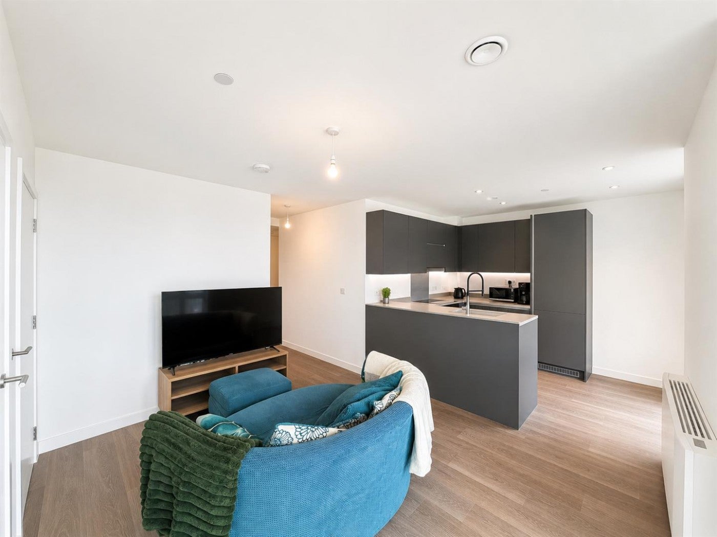 Flat New Road in Greater London